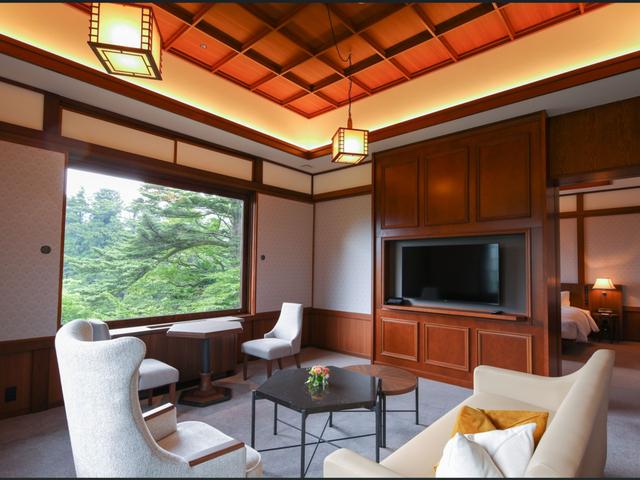 ～往復ともに特急スペーシアX特別車両に乗車～ 日光東照宮特別祈祷〈金幣拝戴の儀〉と 大猷院秘仏〈釈迦三尊像〉 格式の宿〈日光金谷ホテル 別館スイート〉に憩う2日間のサムネイル